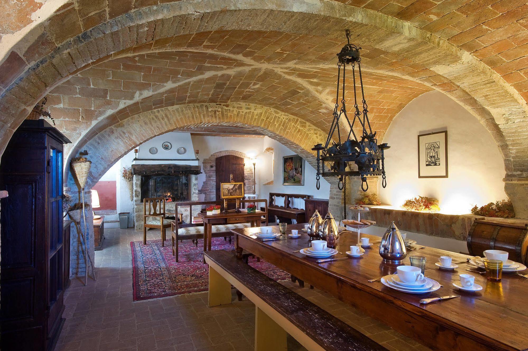 Fortezza De' Cortesi Сан-Джиминьяно Экстерьер фото